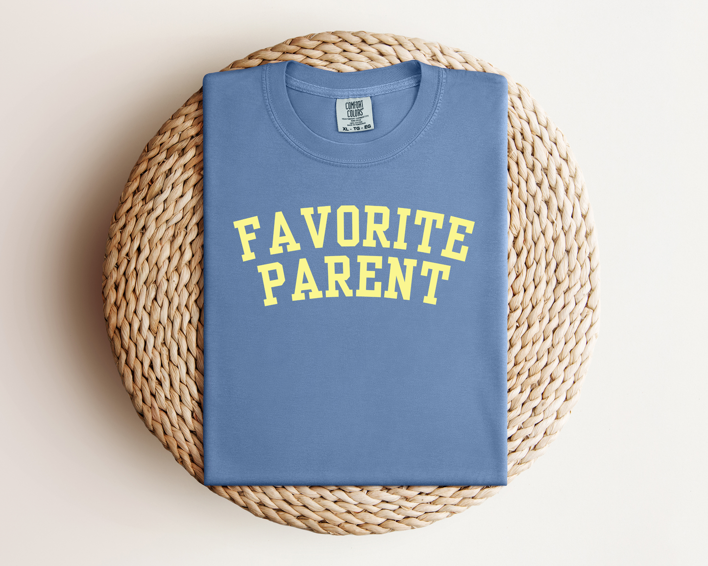 FAVORITE PARENT GRAPHIC TEE