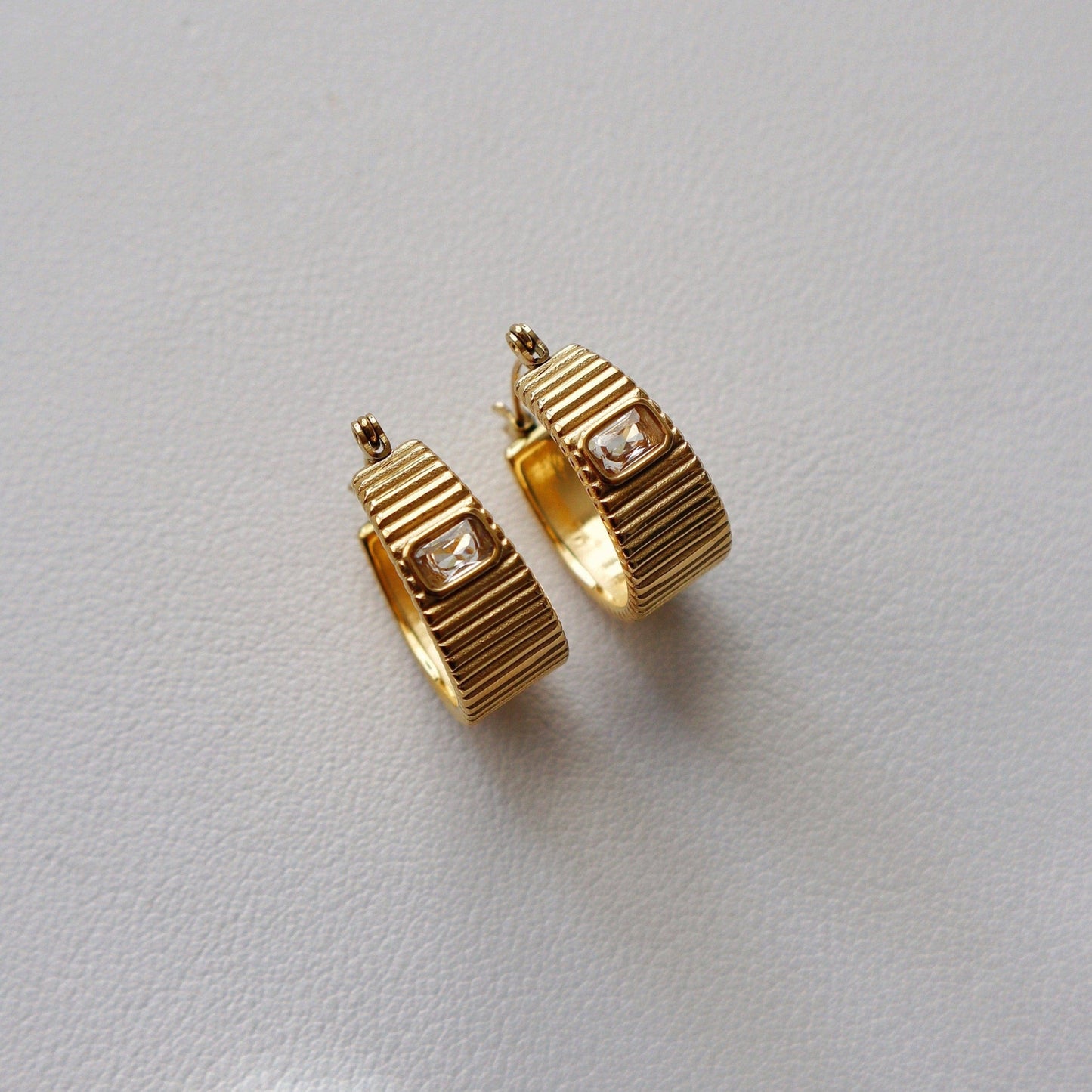 Stella Hoops