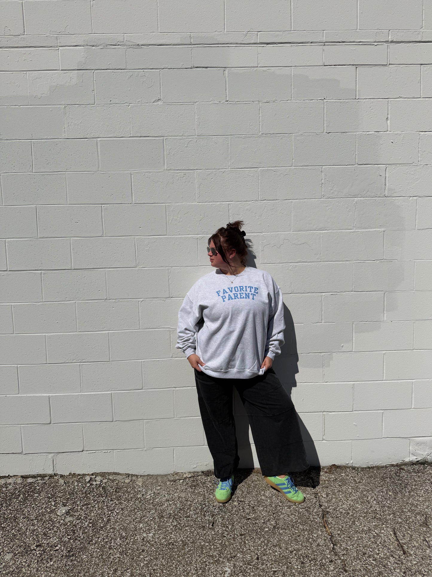 FAVORITE PARENT CREWNECK