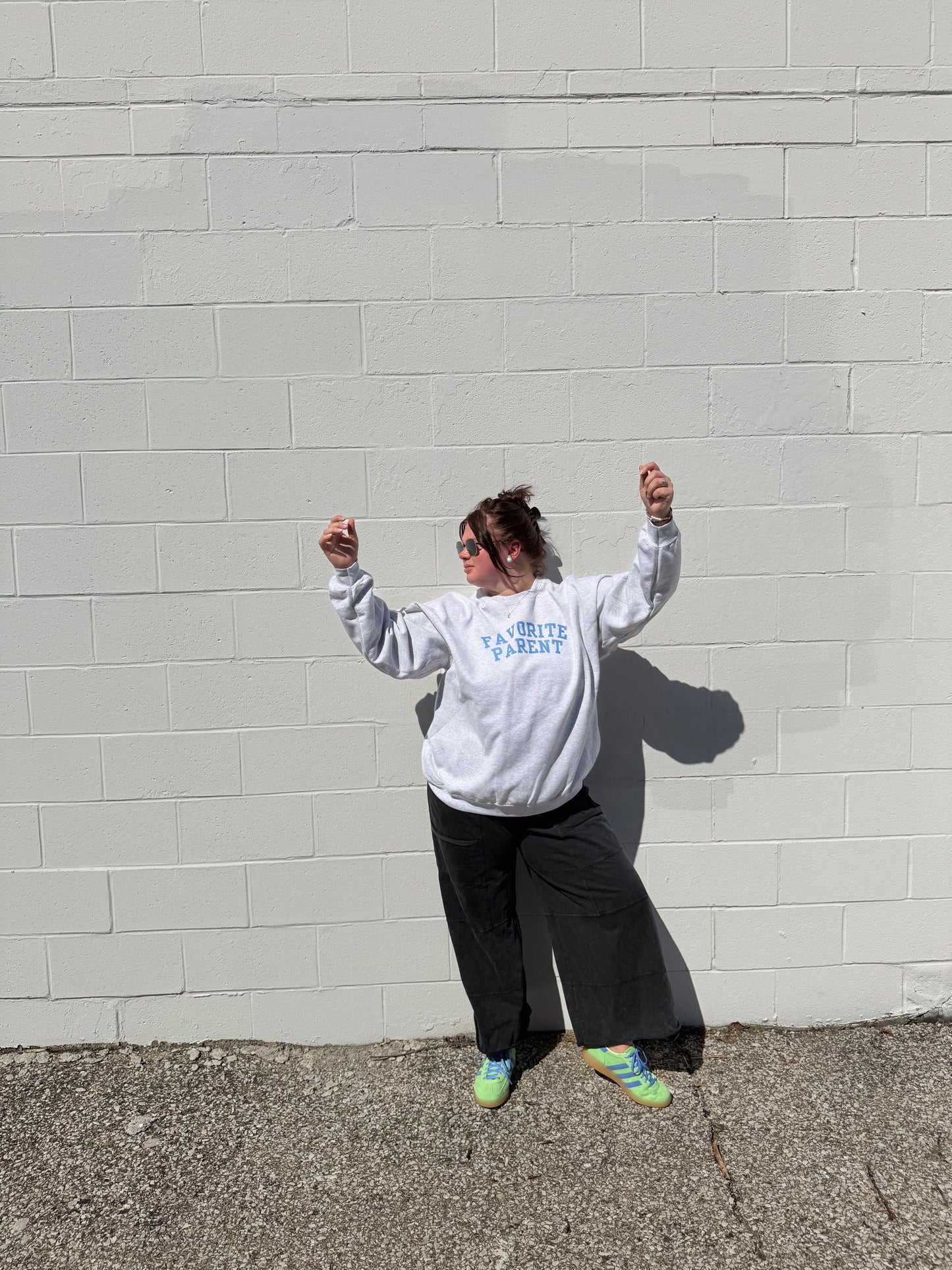 FAVORITE PARENT CREWNECK