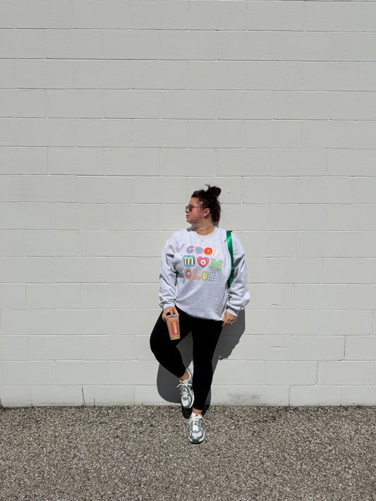 COOL MOMS CLUB crewneck