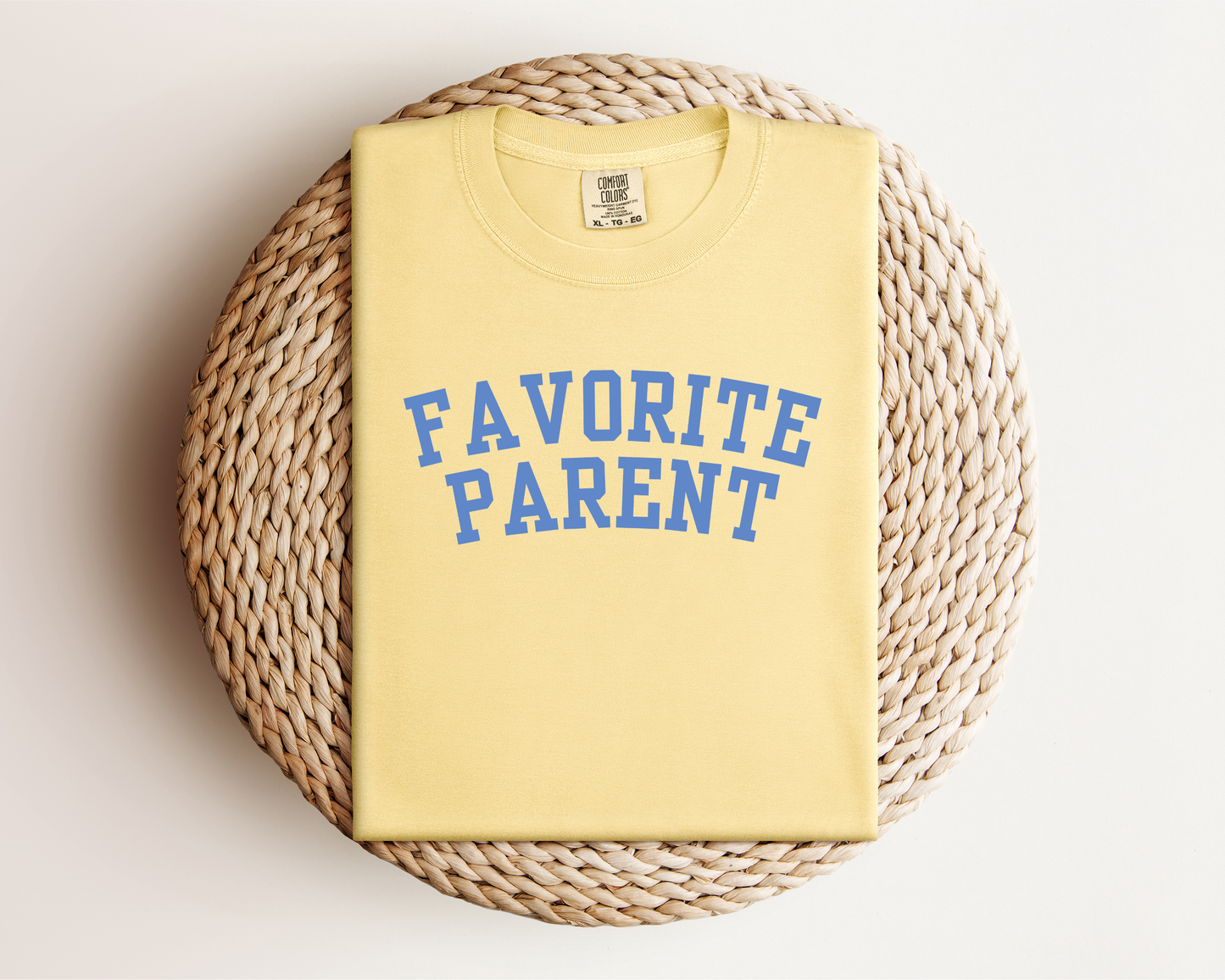 FAVORITE PARENT GRAPHIC TEE