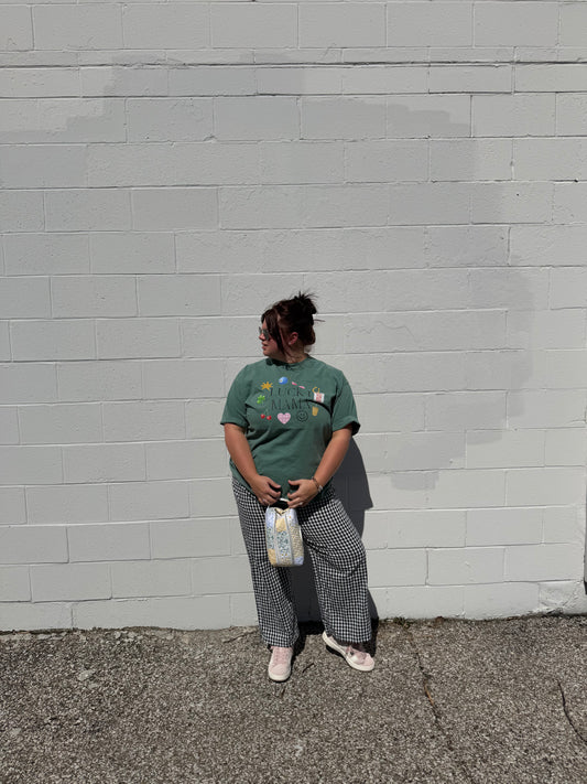 LUCKY MAMA GRAPHIC TEE