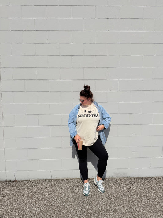 I ♡ SPORTS GRAPHIC TEE