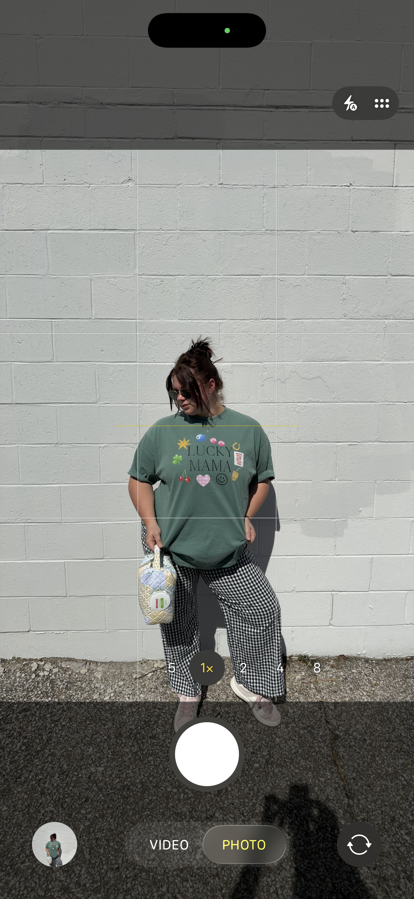 LUCKY MAMA GRAPHIC TEE