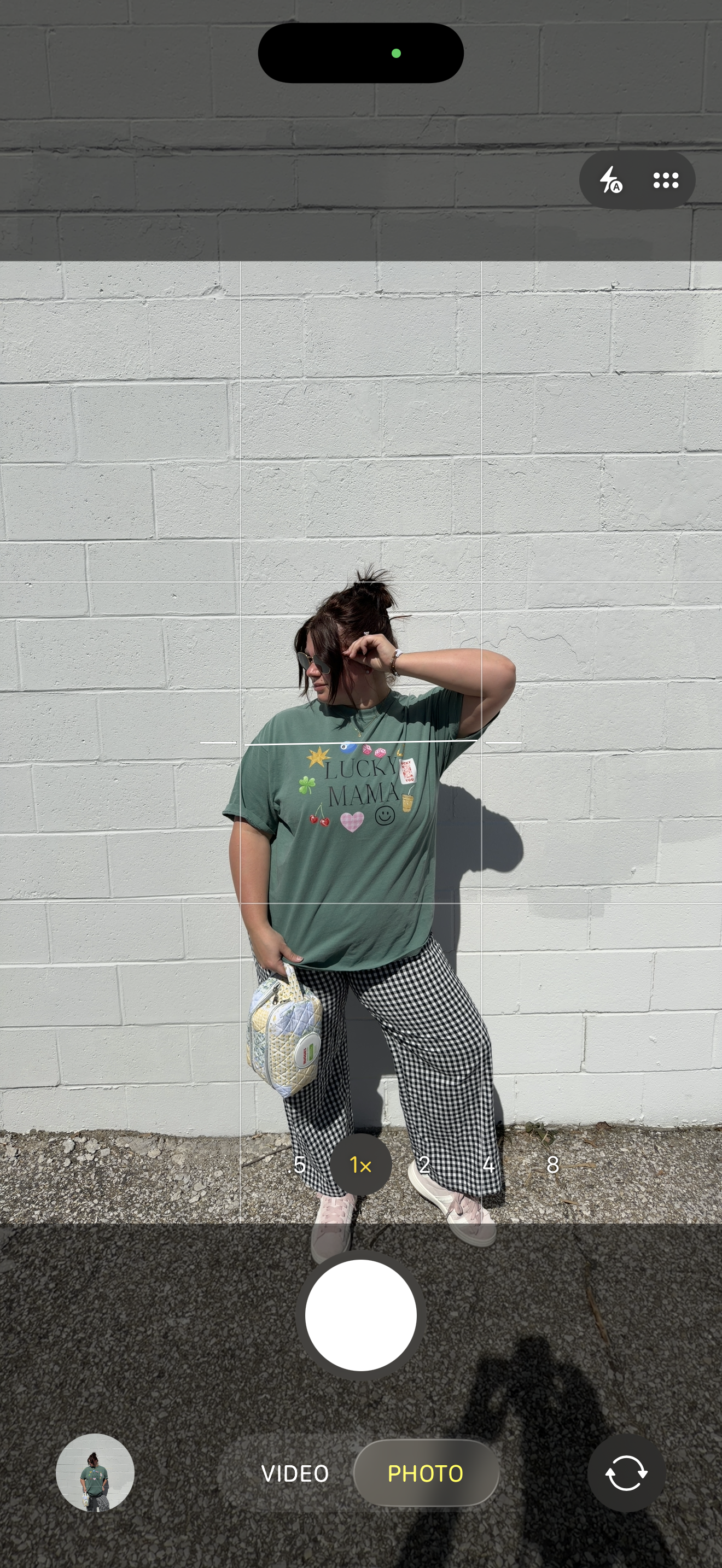 LUCKY MAMA GRAPHIC TEE