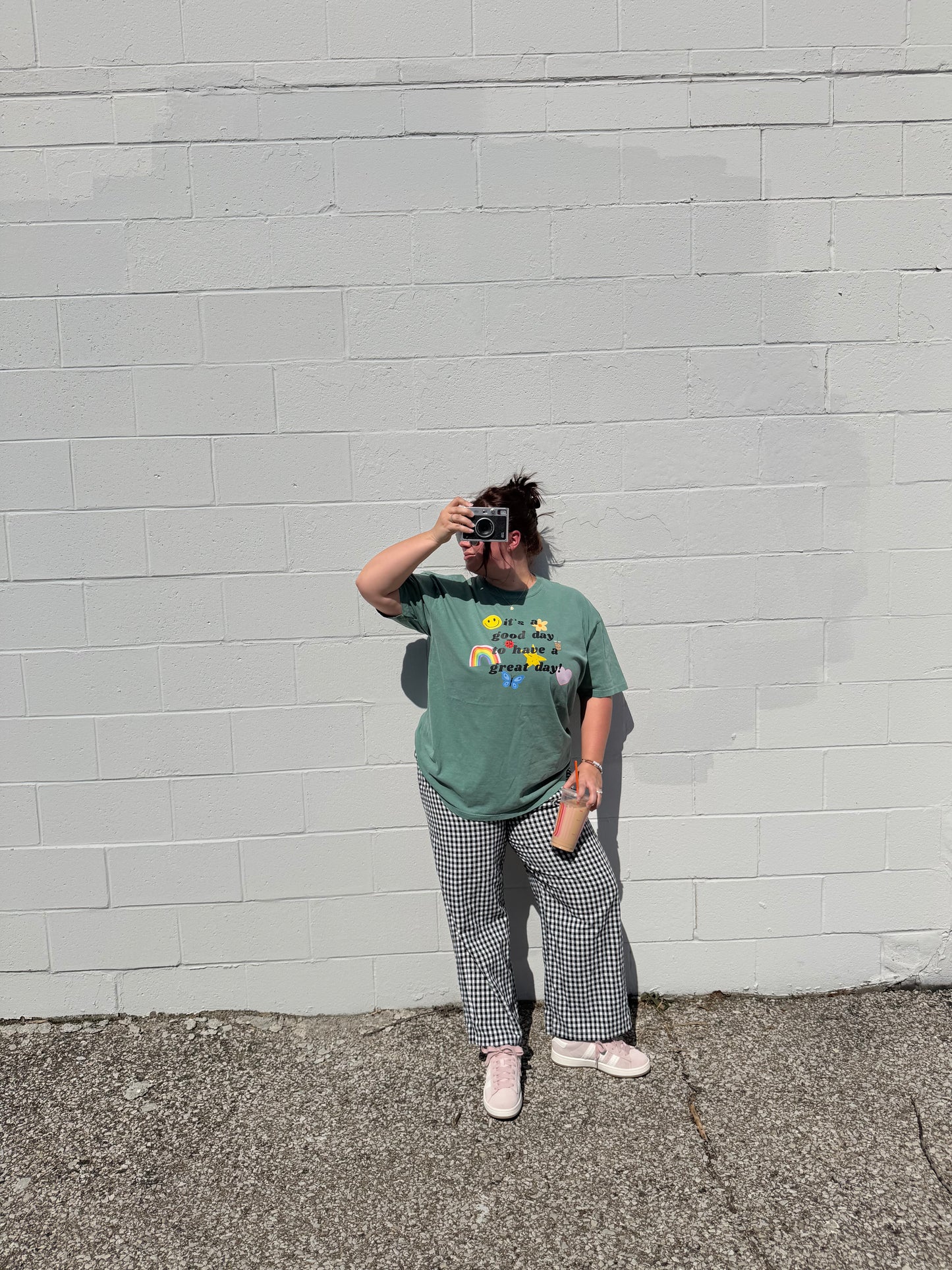it's a good day to have a great day graphic tee